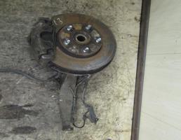 Кулак поворотный передний правый для HONDA Accord VII (2002—2006)  запчасти бу