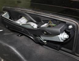 Моторчик стеклоочистителя задний для LAND ROVER Range Rover Sport I (2005—2009)  запчасти бу