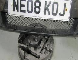 Решетка в бампер центральная для JAGUAR XF I (2007—2011)  запчасти бу