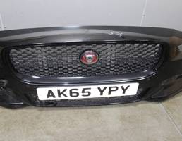 Решетка радиатора для JAGUAR XE I (2015—2019)  запчасти бу