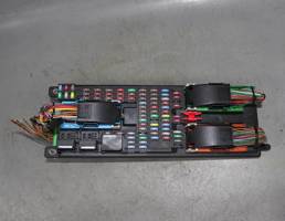 Блок предохранителей (салон) для LAND ROVER Discovery III (2004—2009)  запчасти бу