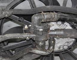 Корпус термостата для JAGUAR XJ X351 (2009—2015)  запчасти бу