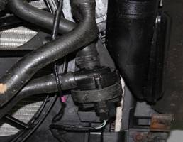 Насос водяной (помпа) для JAGUAR XF I (2007—2011)  запчасти бу