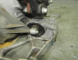 Опора КПП для JAGUAR XF I (2007—2011)  запчасти бу