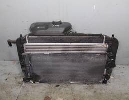 Радиатор основной для JAGUAR XF I рестайлинг (2011—2015)  запчасти бу